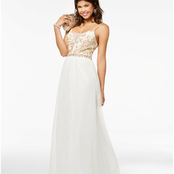 Emerald Sundae Juniors' Metallic-Bodice Ball Gown - Picture 5 of 6